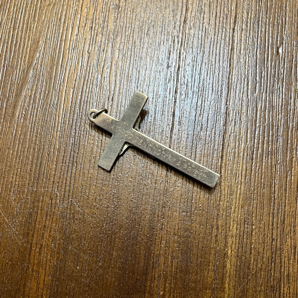Vintage INRI Crucifix Cross Pendant Necklace“I Am Catholic In Case Of Accident” - Picture 4 of 4
